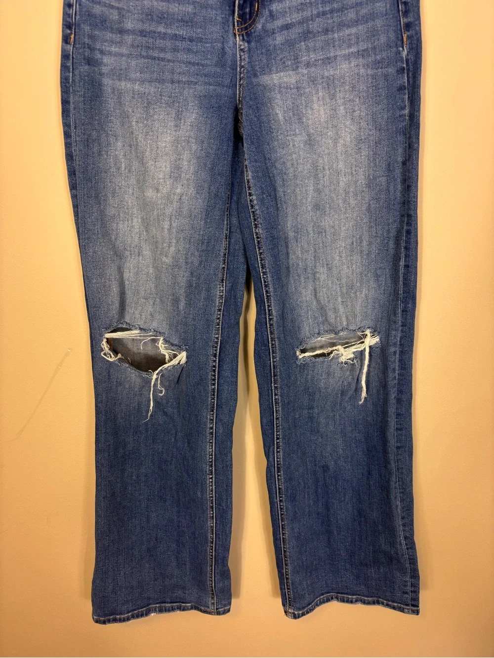Flying Monkey Distressed Knee Blue Wide Leg Jeans Women’s size 28